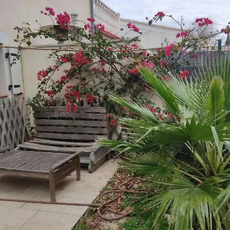 بيت للعطل Spacious 85 M House A Few Steps From The Sea لا سيوتا