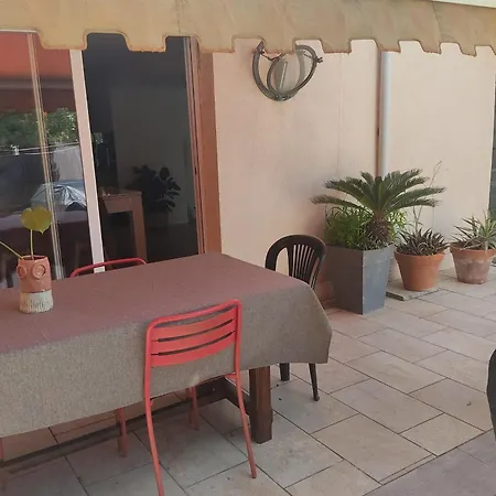 Spacious 85 M House A Few Steps From The Sea * لا سيوتا