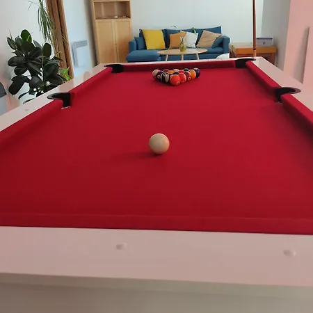 Spacious 85 M House A Few Steps From The Sea بيت للعطل